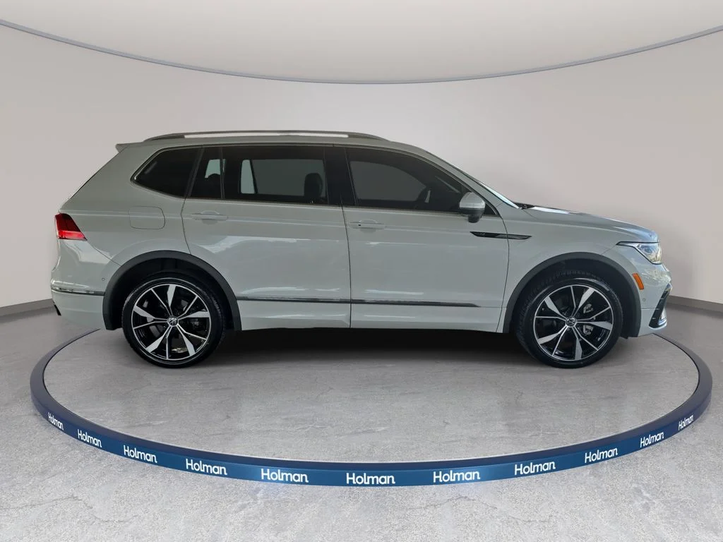 Used 2022 White Volkswagen 2.0T SEL R-Line image 5
