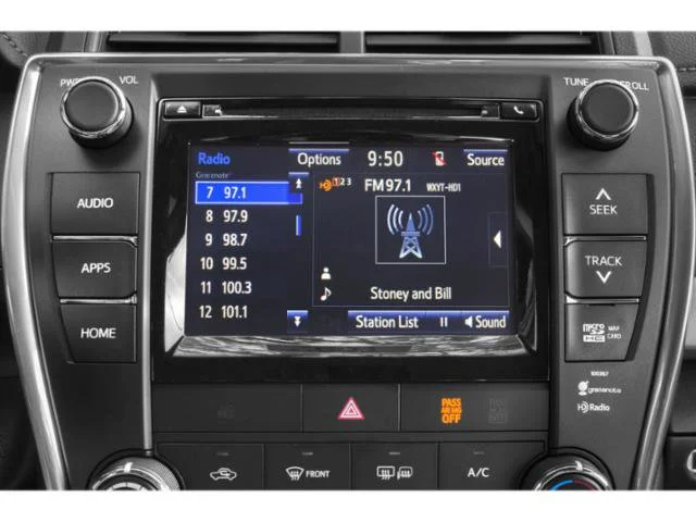 Used 2015  Toyota SE image 10