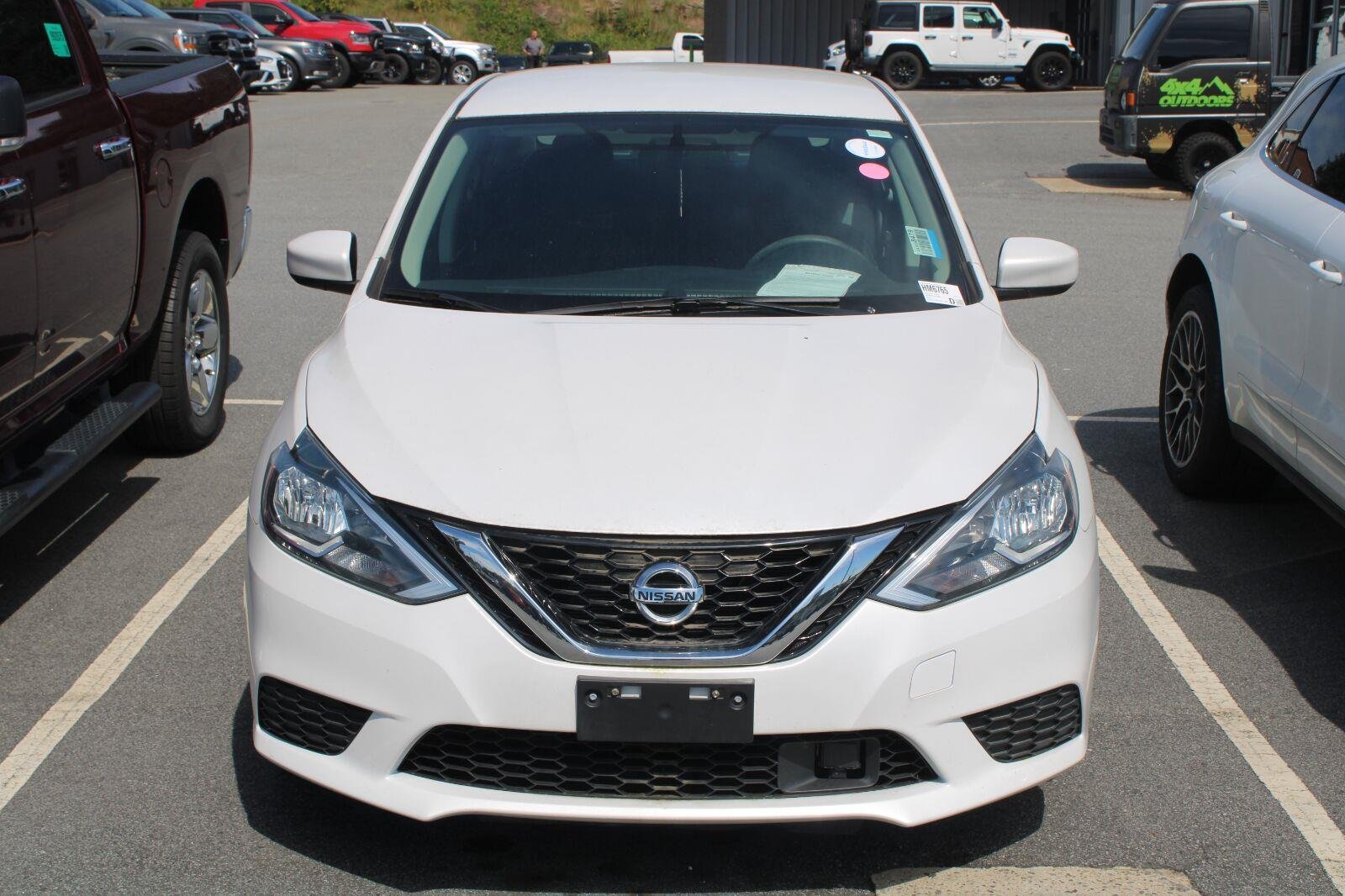 Used 2018 Aspen White Nissan SV image 2
