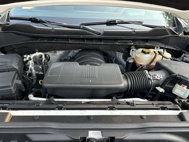 Used 2023 White Chevrolet ZR2 image 28
