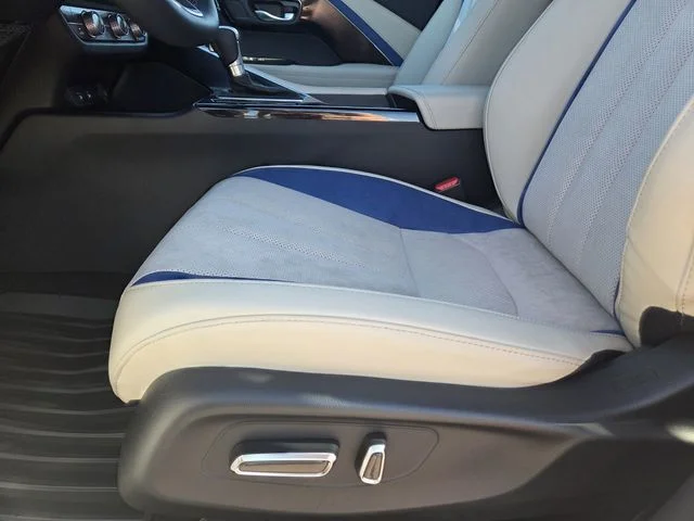 New 2026 Platinum White Pearl Acura w/A-Spec Package image 11