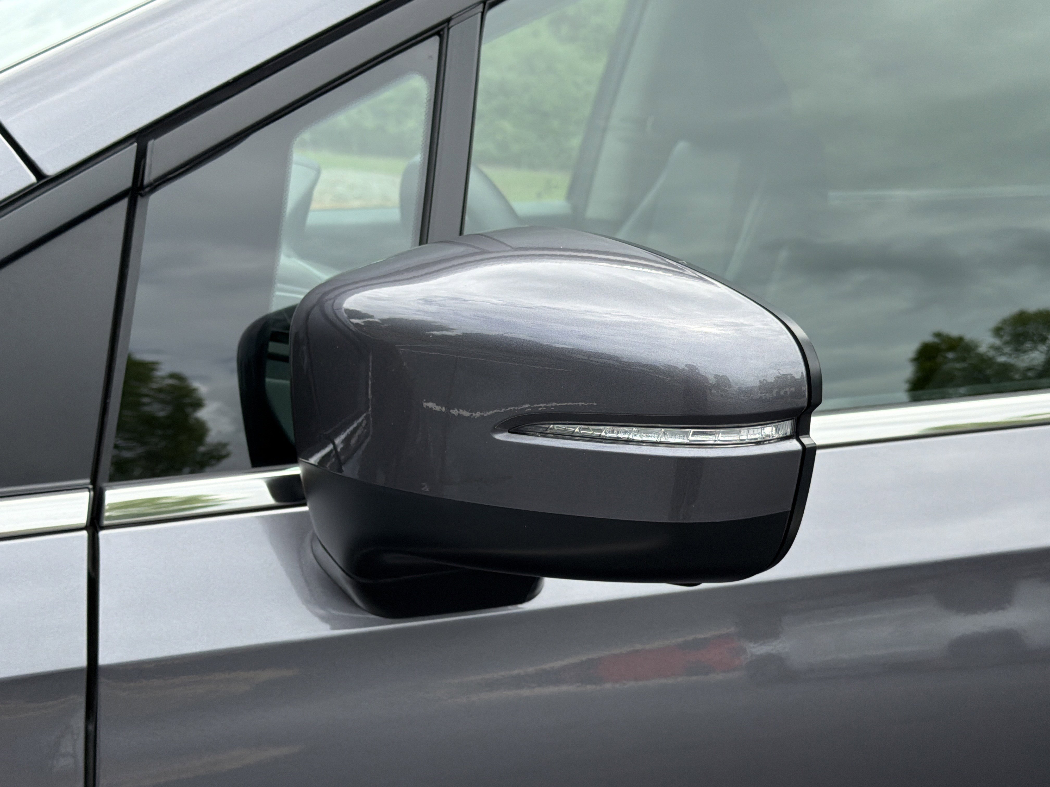 Used 2026 Modern Steel Metallic Honda EX-L image 34