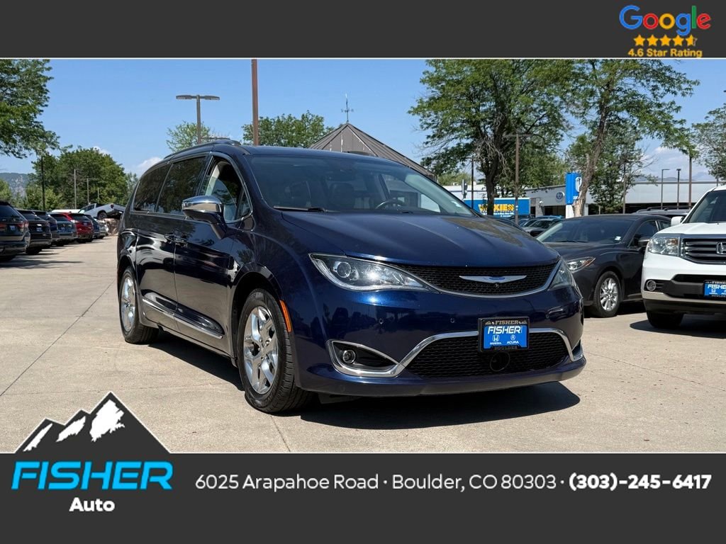 2019 Chrysler Pacifica Limited's photo