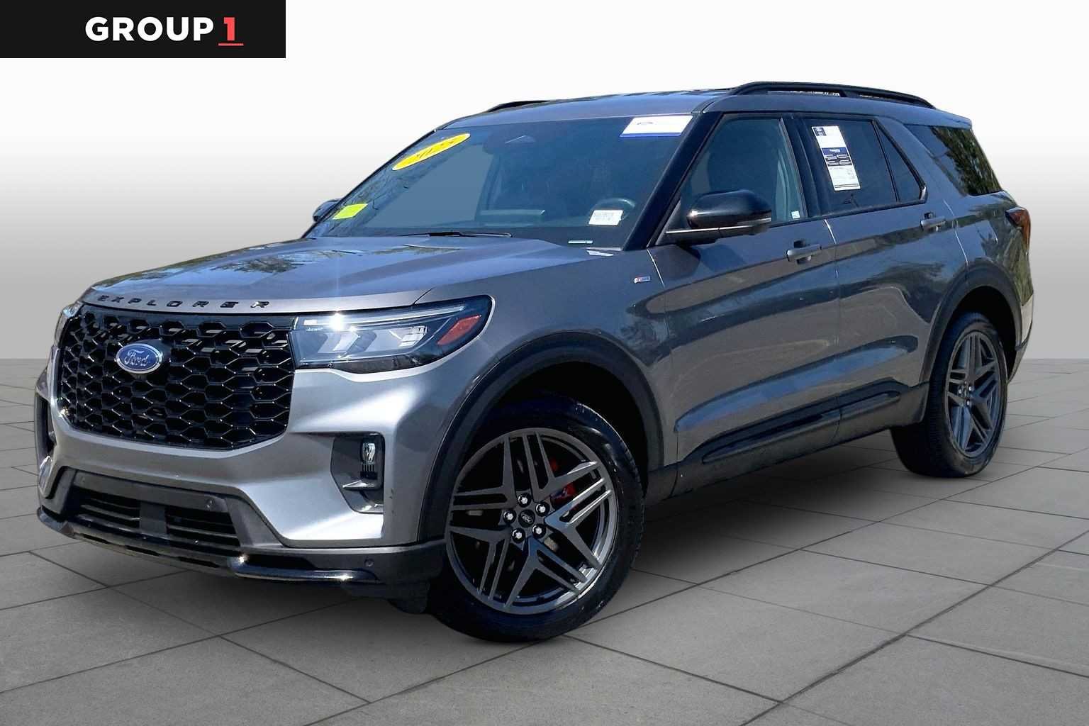 2025 Ford Explorer ST-LINE 4WD (PL535)'s photo