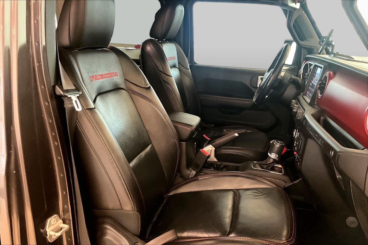 Used 2019 Granite Crystal Metallic Clearcoat Jeep Rubicon image 8