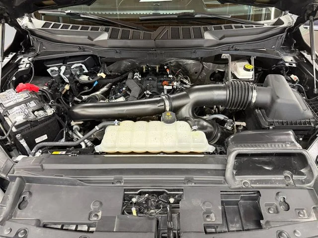 Used 2025 Gray Ford Lariat image 11