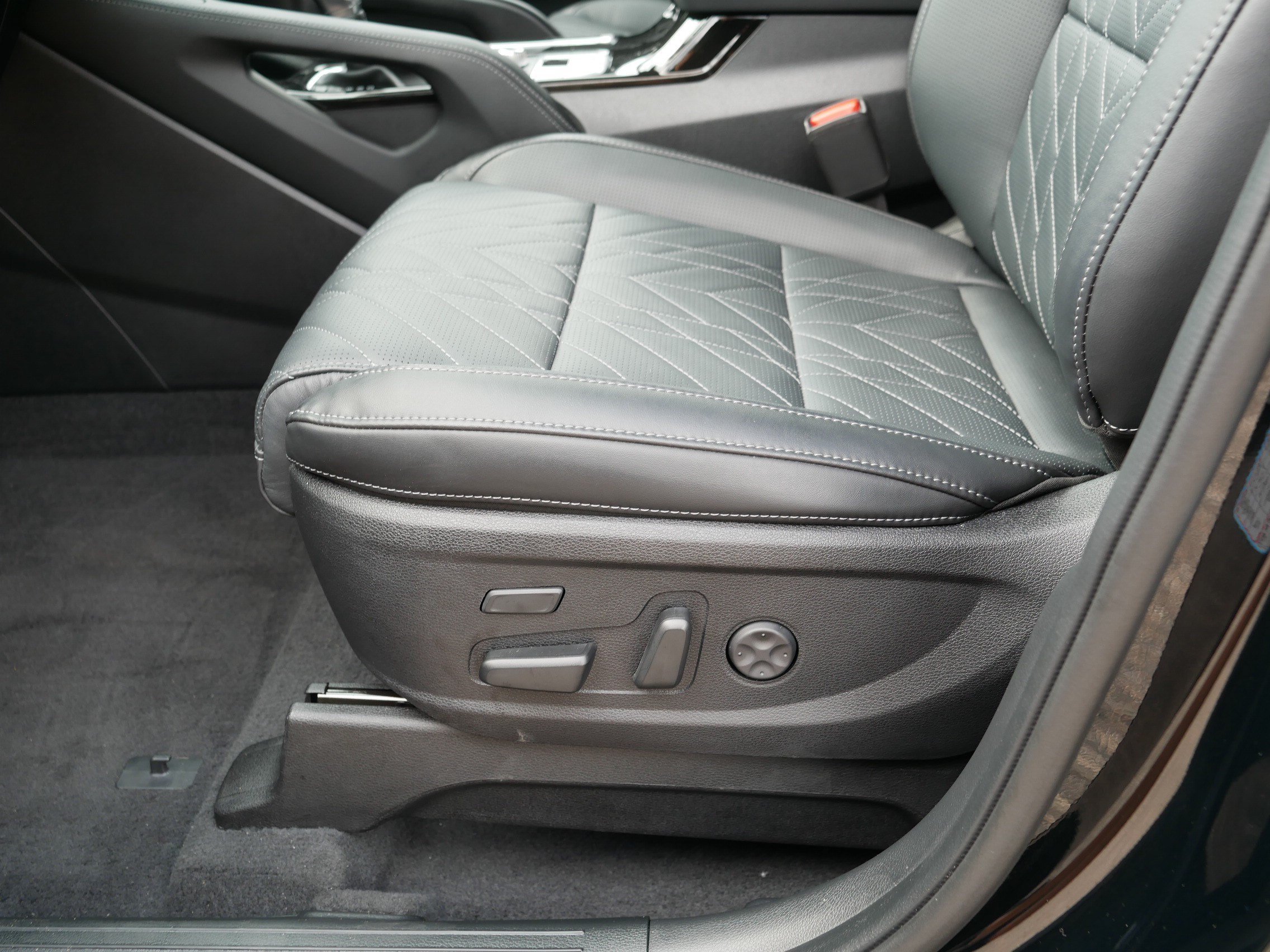 Used 2025 Ebony Black Kia SX-Prestige X-Line image 20