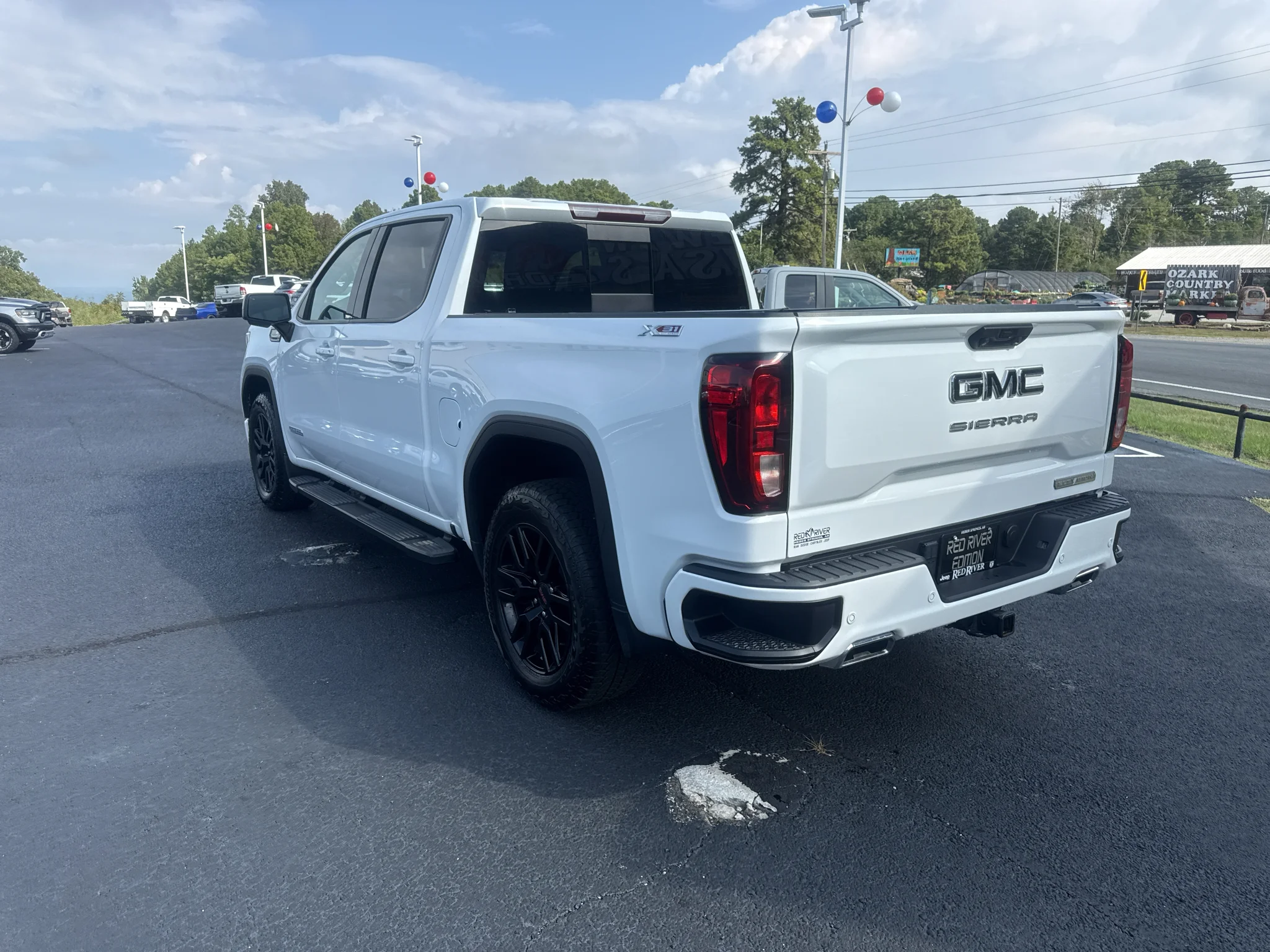 Used 2024 Summit White GMC Elevation image 7