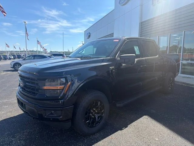 New 2026 Agate Black Metallic Ford XLT image 30