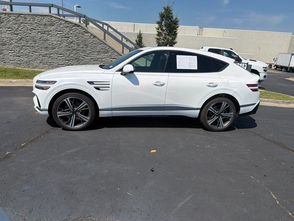 Used 2025 White Genesis 3.5T e-SC image 4