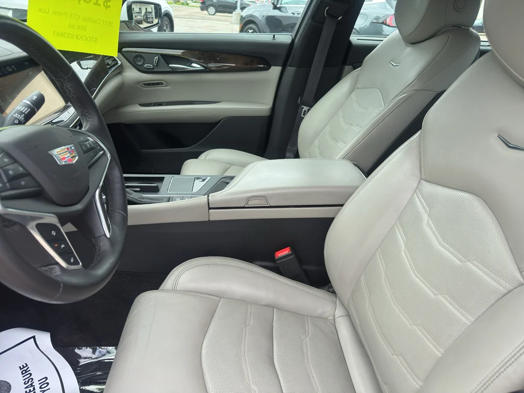 Used 2017 Crystal White Tricoat Cadillac Premium Luxury AWD image 14