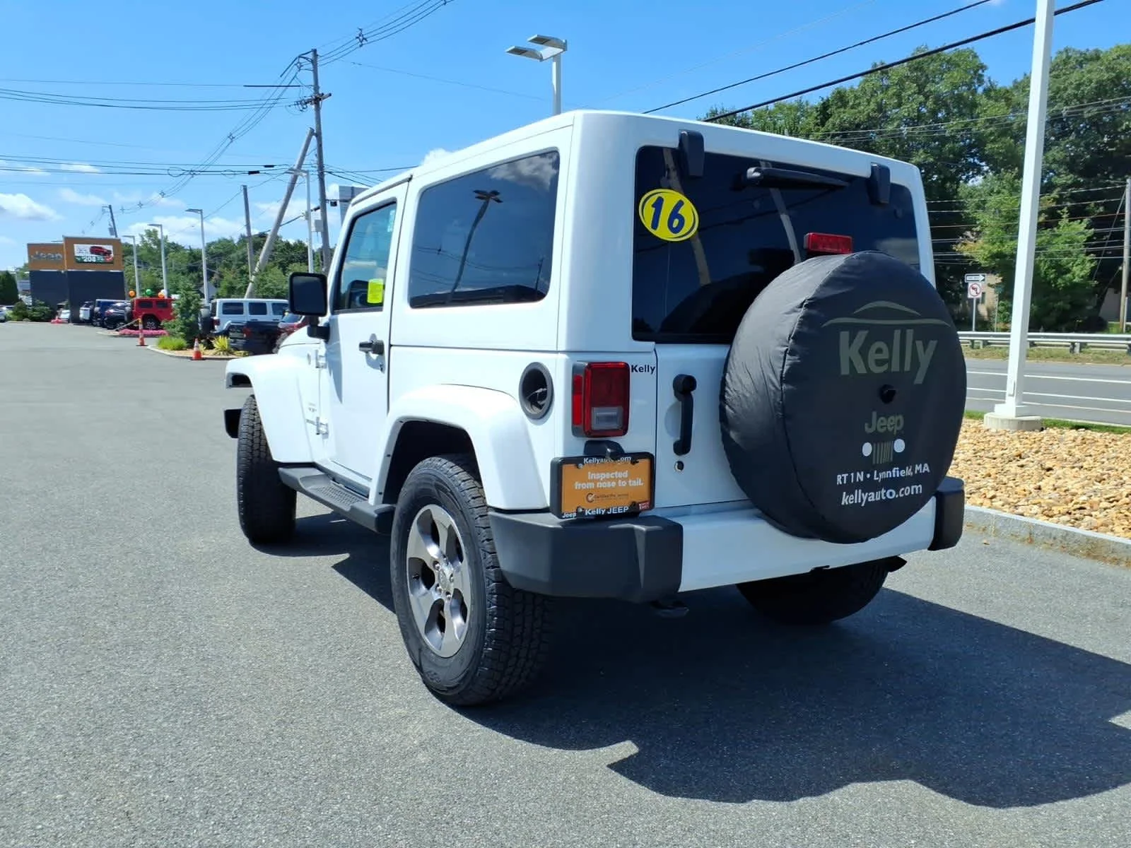 Certified Used 2016 Bright White Clearcoat Jeep Sahara image 11
