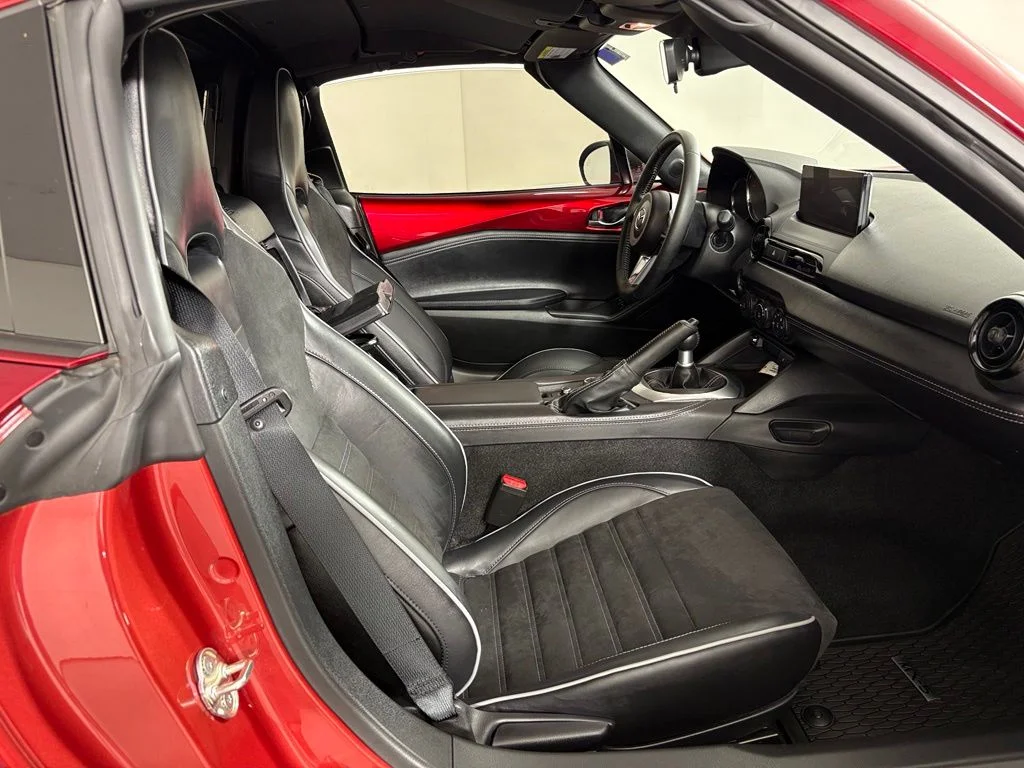 Used 2025 Red Mazda Club image 37