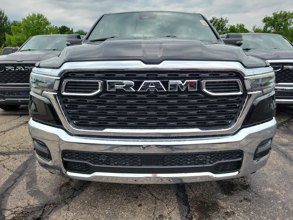 New 2026 Diamond Black Crystal Pearlcoat RAM Big Horn/Lone Star image 2