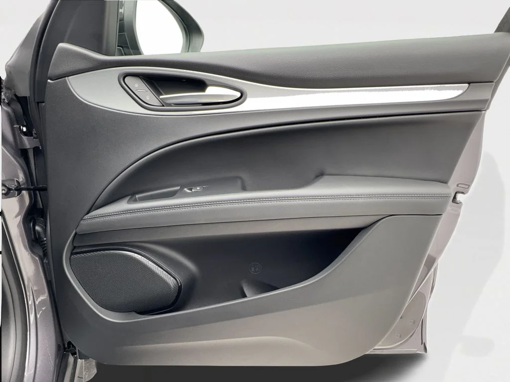 New 2026 Gray Alfa Romeo Base image 32