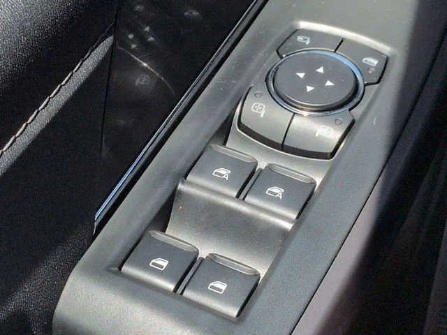 New 2026 Oxford White Ford Lariat® image 24