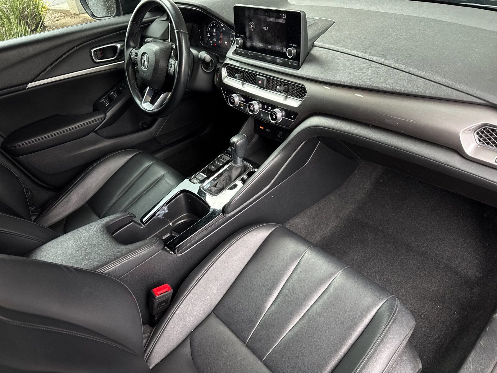 Used 2023  Acura Base image 15