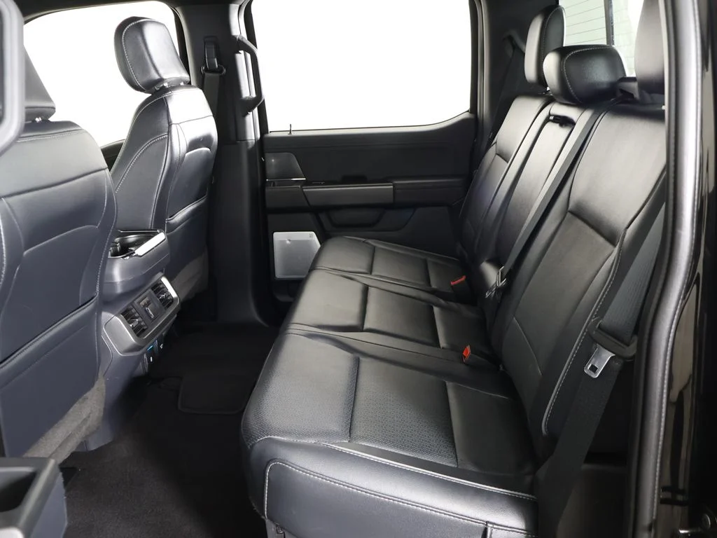 Used 2024 Agate Black Metallic Ford Lariat image 39
