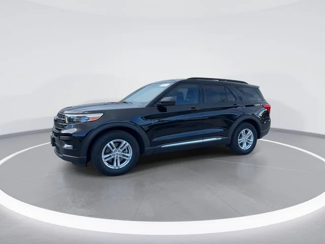 Used 2022 Black Ford XLT image 3