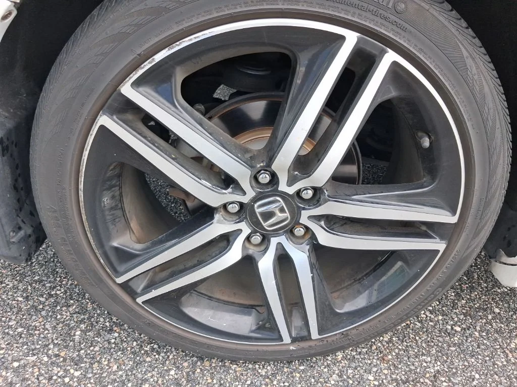 Used 2016  Honda Sport image 13