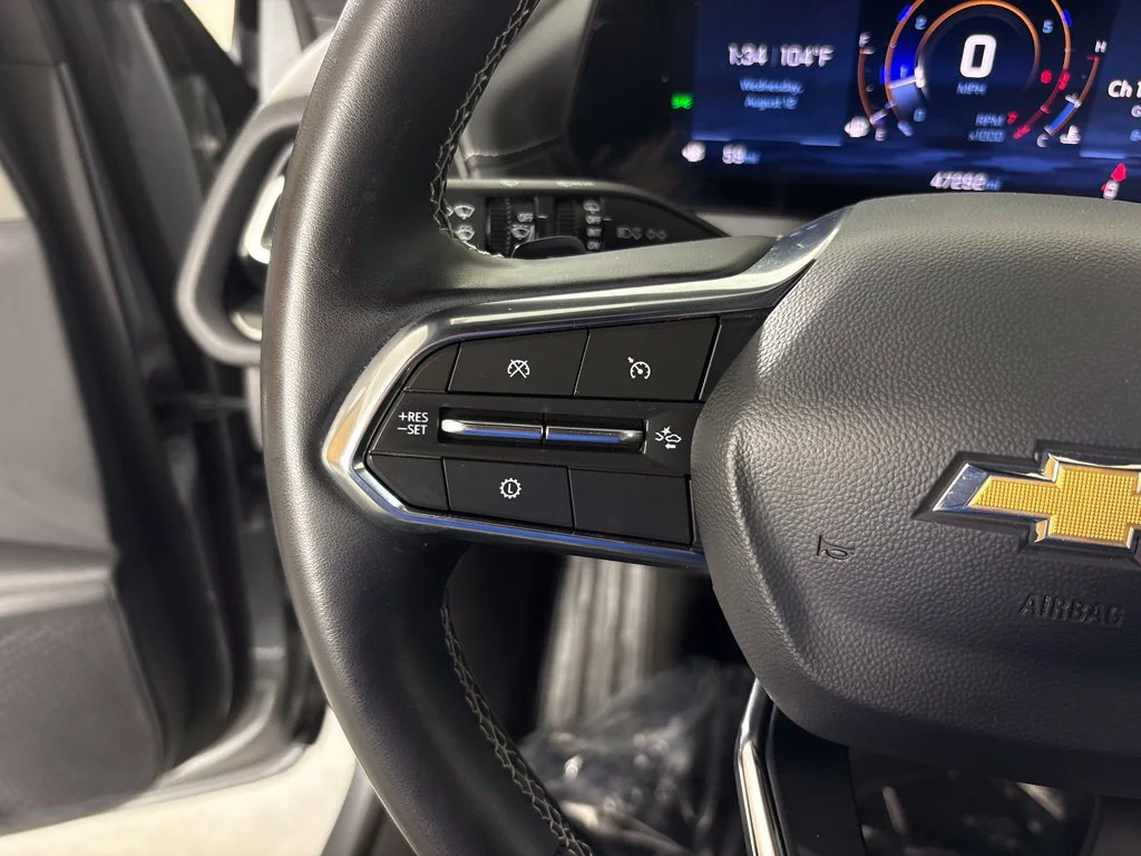 Used 2025 Gray Chevrolet LT image 20