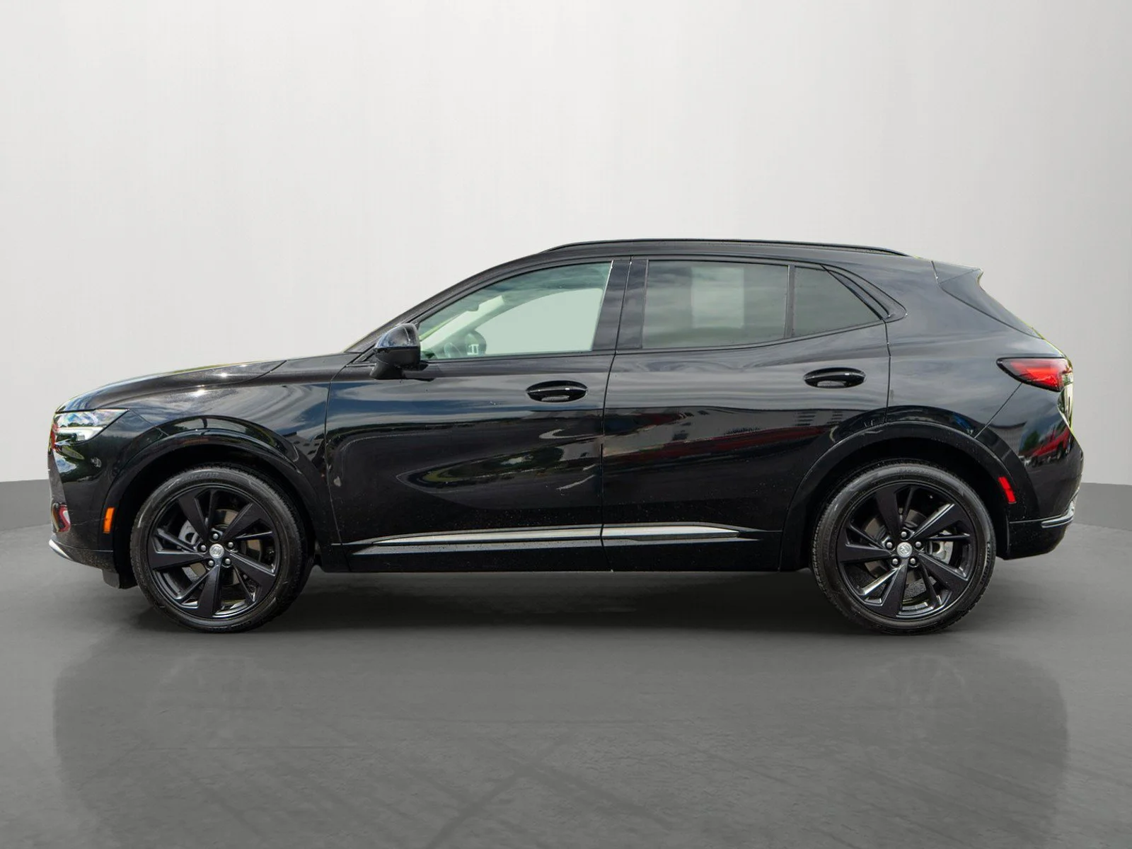 Used 2021 Ebony Twilight Metallic Buick Essence image 4