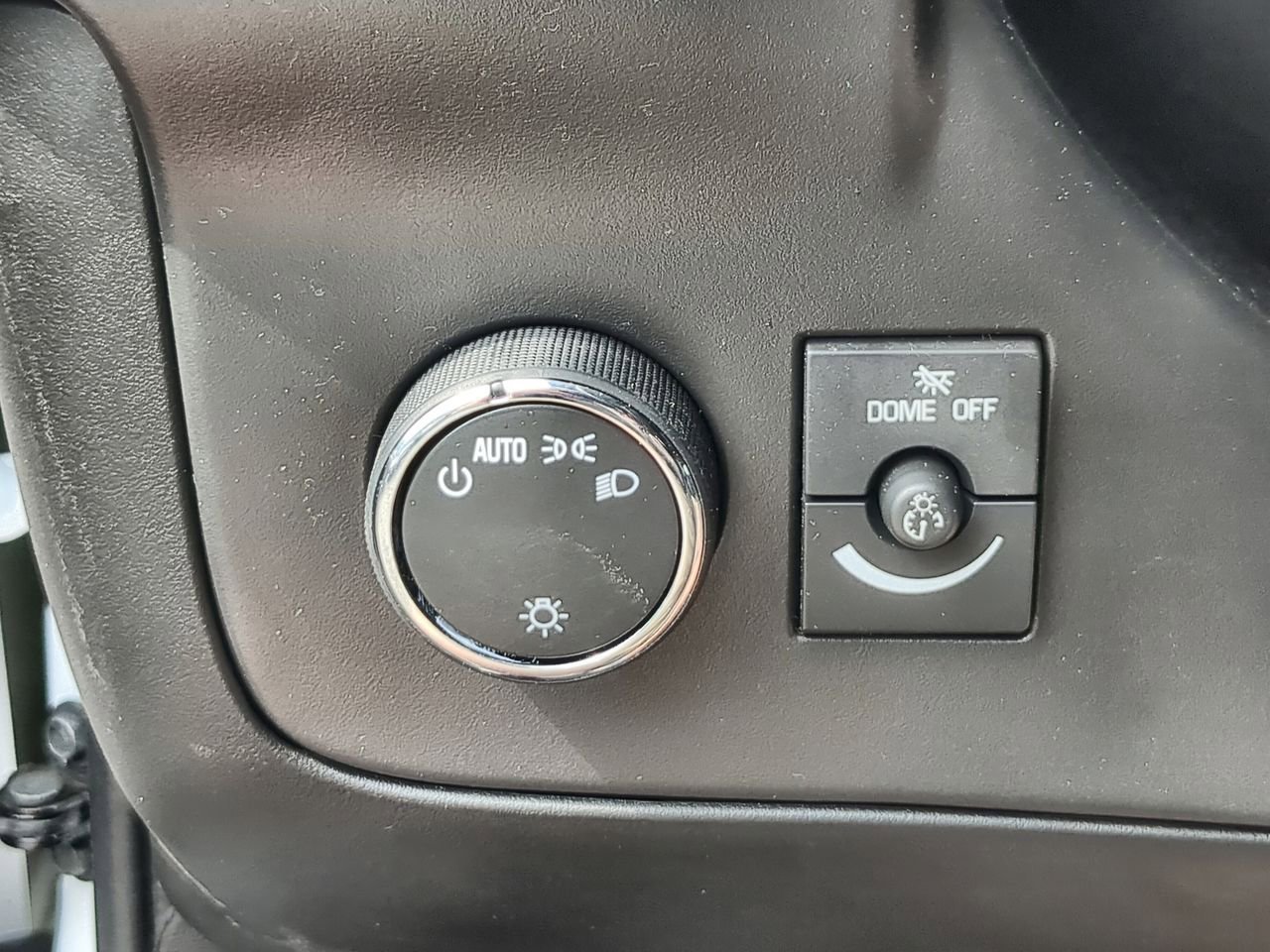 2025 GMC Savana Cargo Work Van - Photo 16
