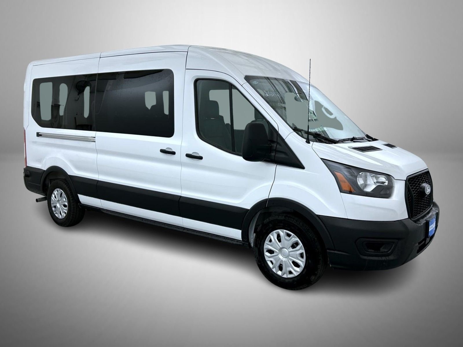 2026 Ford Transit Passenger Van XL - Photo 3