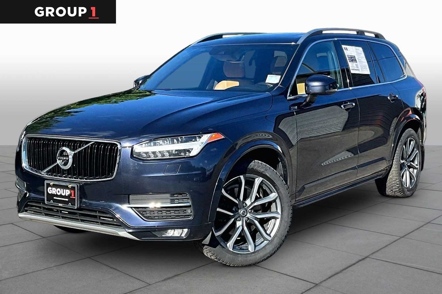 2017 Volvo XC90 T6 AWD Momentum's photo