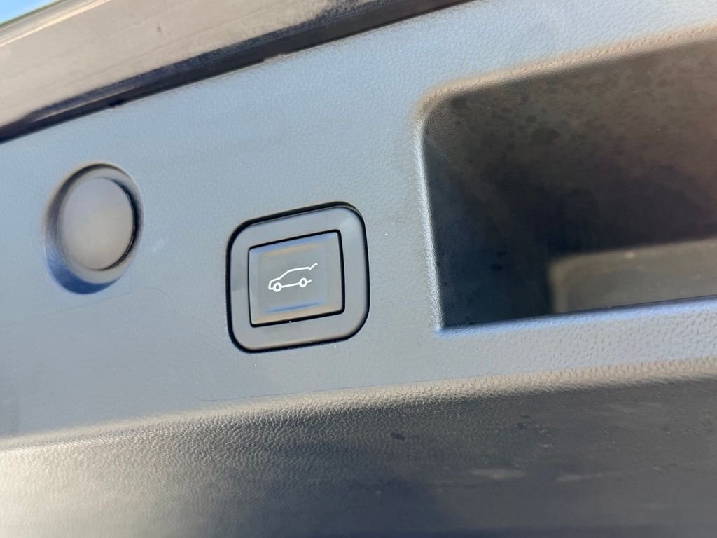 Used 2025 Black Chevrolet LT image 29
