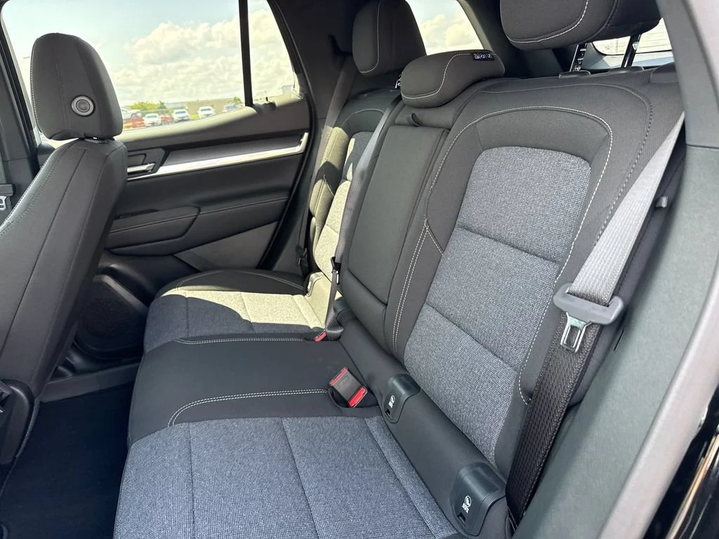 New 2027 Ebony Twilight Metallic GMC Elevation image 30