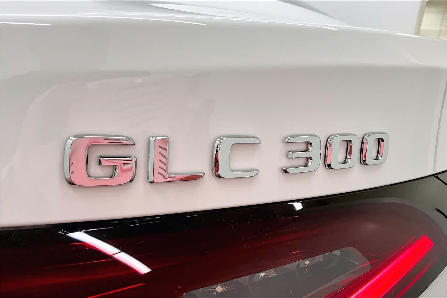 New 2026 Polar White Mercedes-Benz GLC 300 image 15