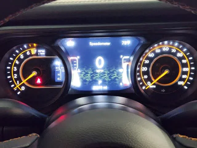 Used 2024 Black Clearcoat Jeep Mojave X image 15