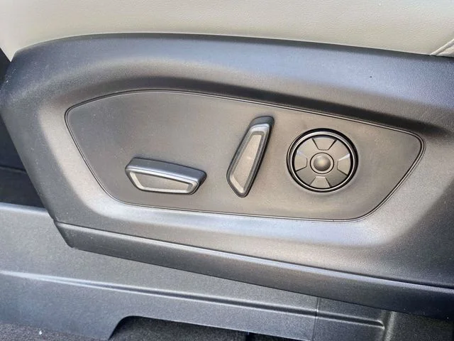 New 2026 Gray Ford Platinum image 9
