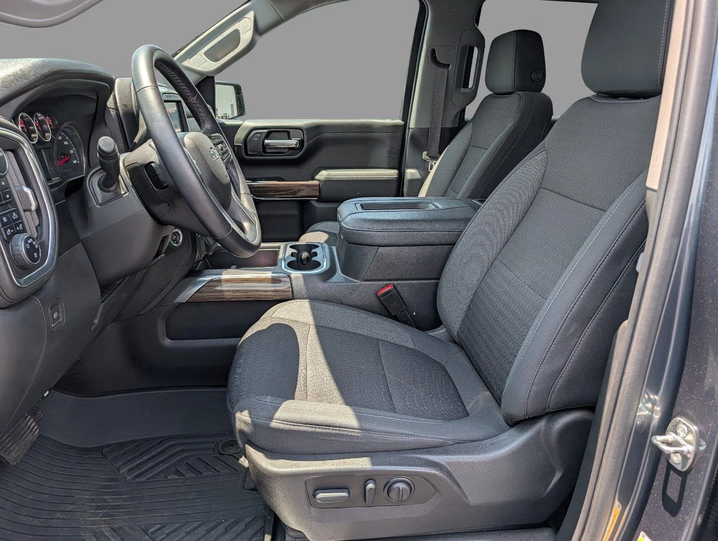 Used 2022 SHADOW GRAY METALLIC Chevrolet LT Trail Boss image 12