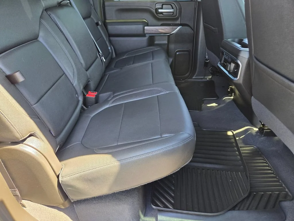 Used 2022 Summit White Chevrolet LTZ image 14