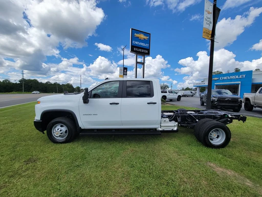 New 2026 Summit White Chevrolet Work Truck image 3