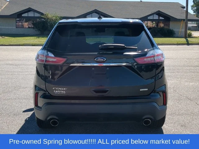 Used 2020 Black Ford SE image 12