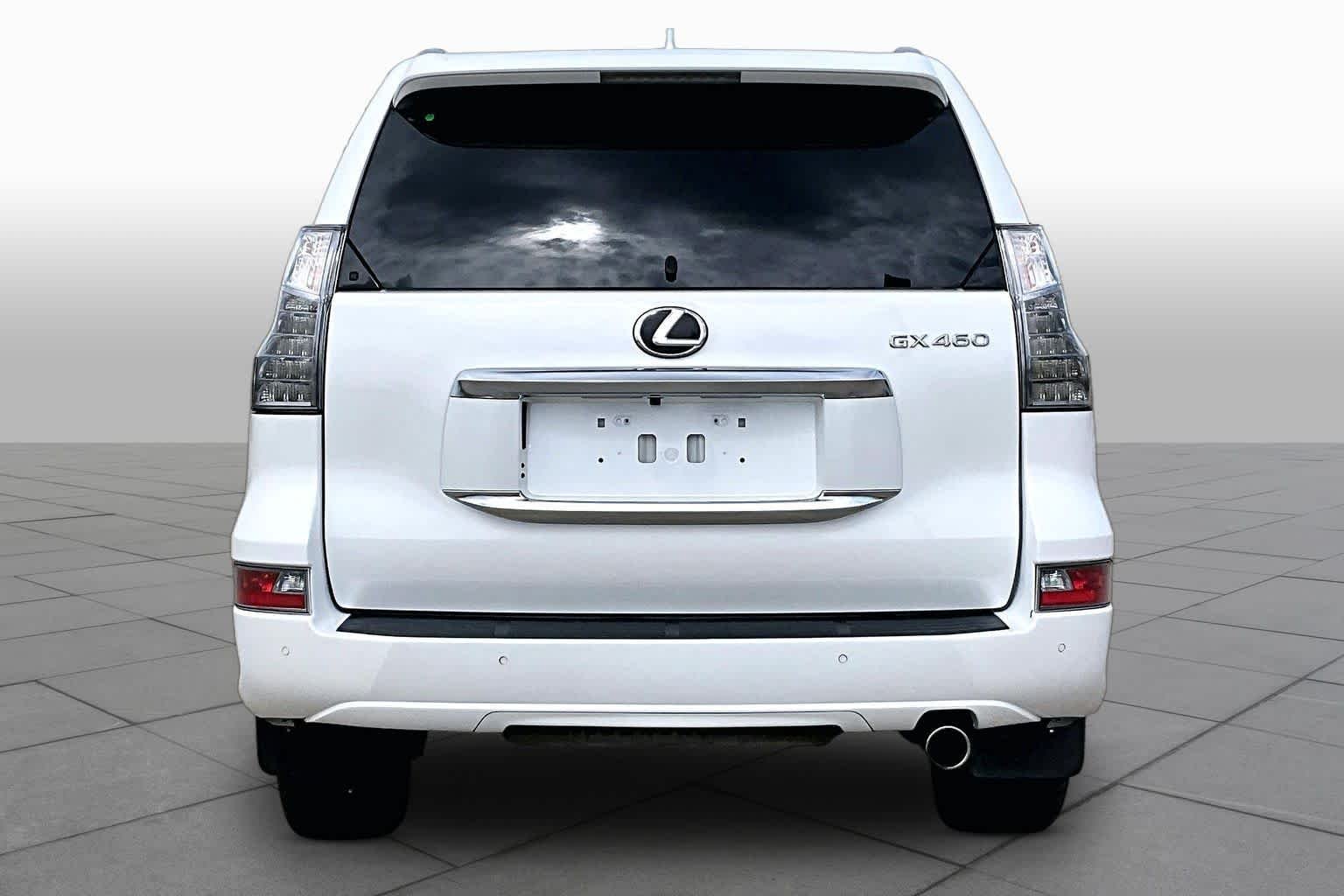 Used 2020 Starfire Pearl Lexus Premium image 5