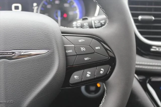 2026 Chrysler Pacifica Limited - Photo 21