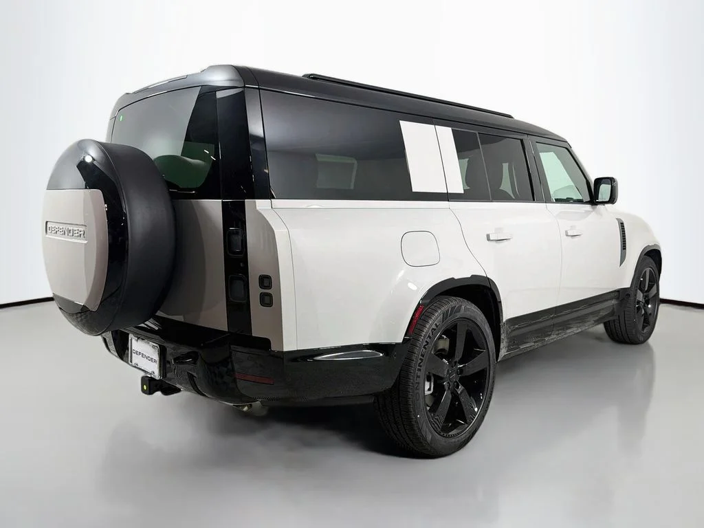 New 2026 Borasco Grey Land Rover X-Dynamic SE image 5