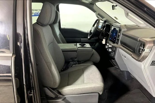 Certified Used 2025 Black Metallic Ford XLT image 32