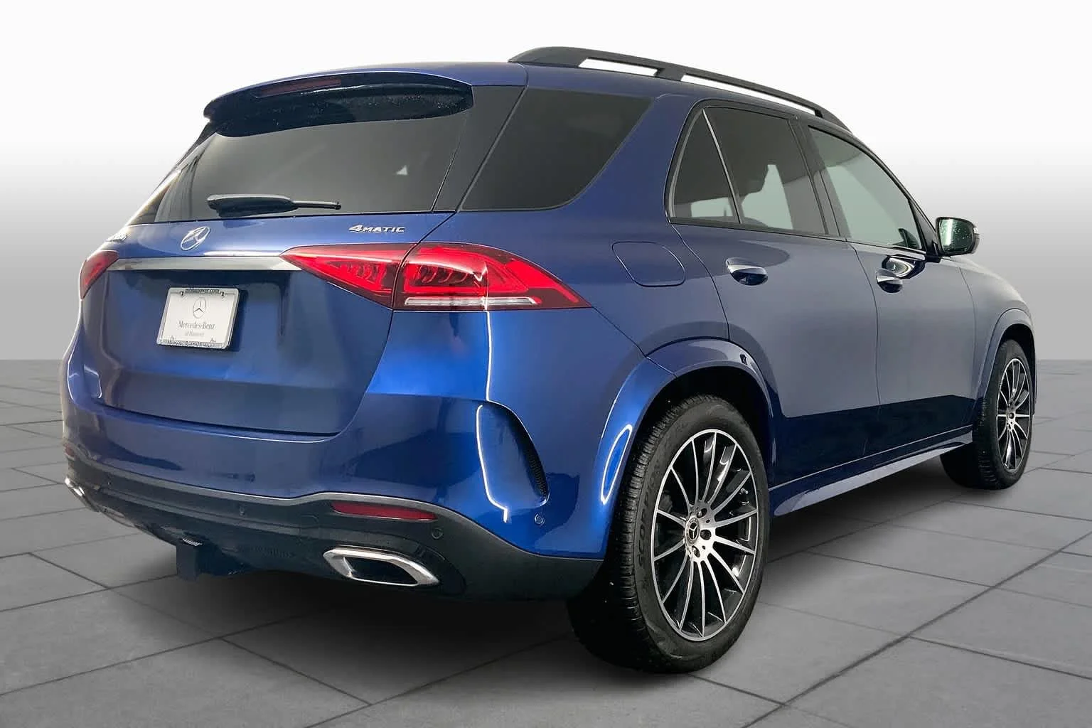 Certified Used 2022 Brilliant Blue Metallic Mercedes-Benz GLE 350 image 25
