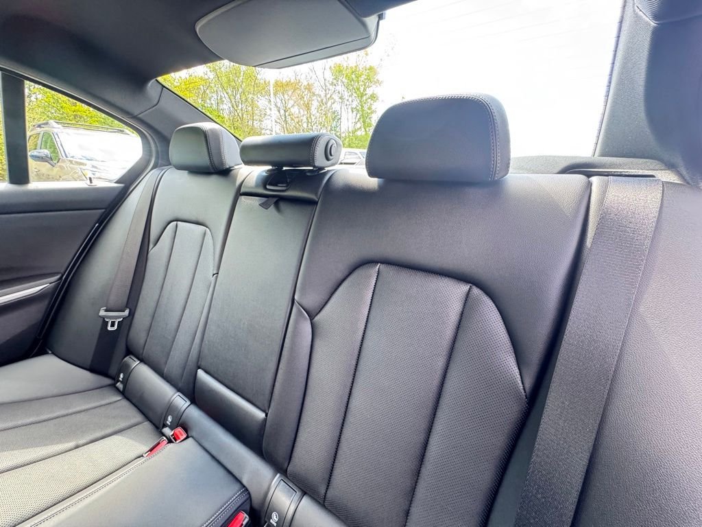 Used 2024 Gray BMW 330i xDrive image 26