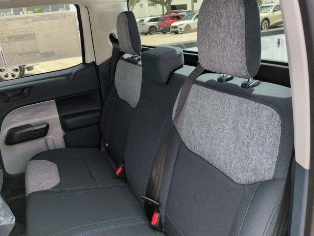 New 2026 Oxford White Ford XLT image 14