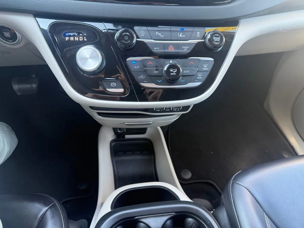 Used 2023 Blue Chrysler Touring L image 34