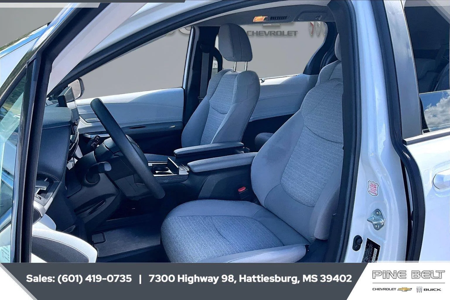 Used 2025 Summit White Toyota LE image 18