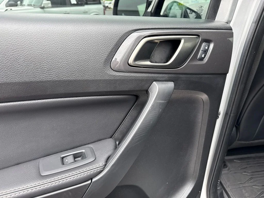 Certified Used 2019 Ingot Silver Ford Lariat image 31