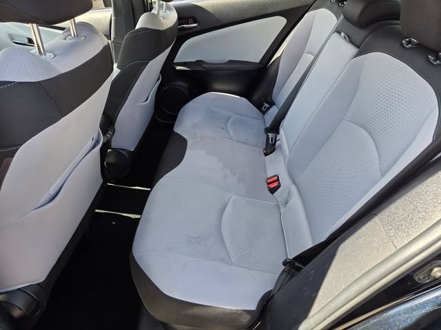 2021 Toyota Prius LE - Photo 11