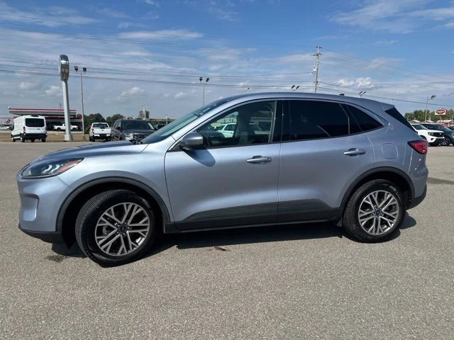 Used 2022 Blue Silver Metallic Ford SEL image 31